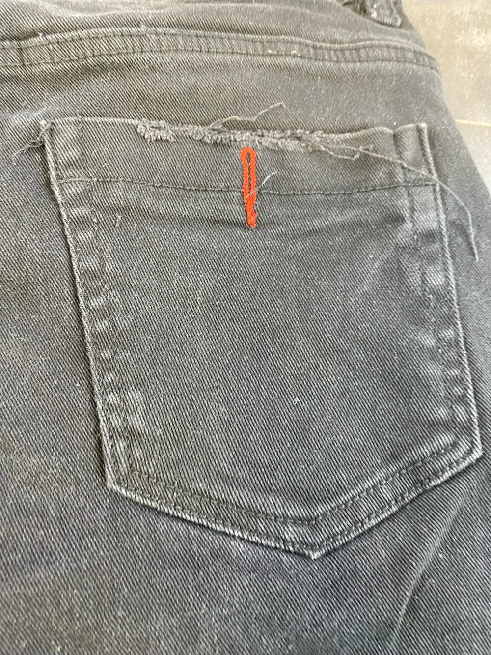 Industrial Indigo Men's Black Distressed‎ Rhinestone Bermuda Jean Shorts size 32